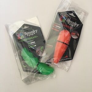 Dog Toys Treat-Dispensing Green Bean & Carrot Dishwasher Safe NEW Spunky Pup
